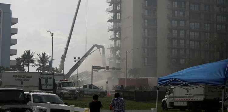 After Florida building collapse, authorities evacuate similar tower