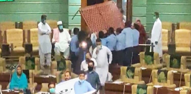 PTI to protest entry ban on eight lawmakers in Sindh Assembly