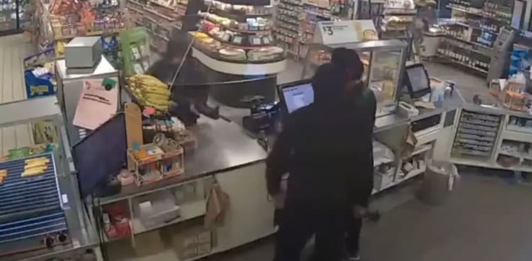 VIDEO: CCTV company hires workers in India to scream at robbers in US