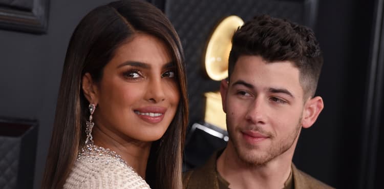 Nick Jonas marks Priyanka Chopra's birthday with sweet throwback