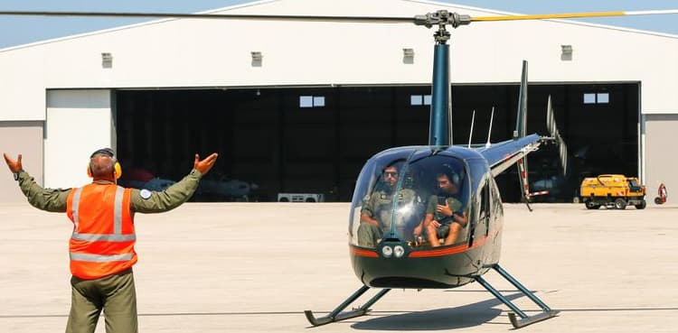 Lebanon's cash-strapped army sells helicopter rides