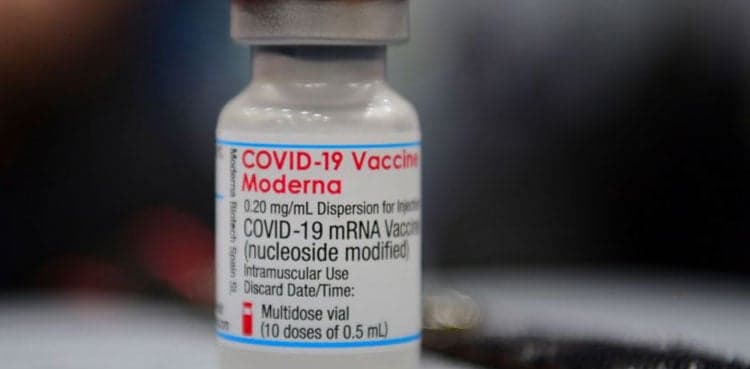 Japan suspends 1.6 mln doses of Moderna vaccine