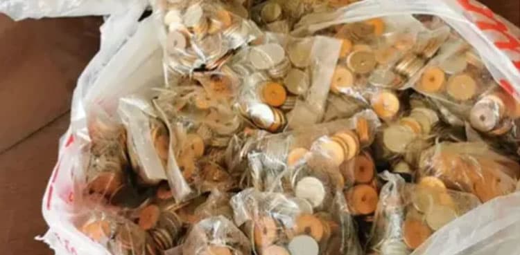 Factory worker paid salary in coins, mayor suspends business permit