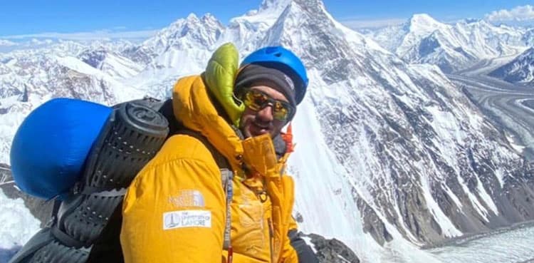 19-year-old Pakistani makes world record by scaling K2