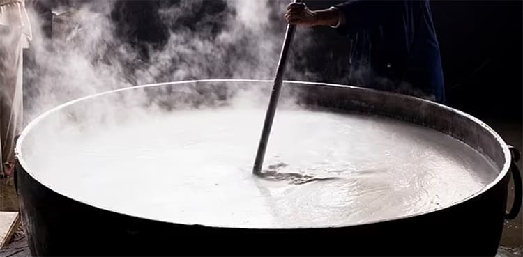 Chef dies after falling into vat of boiling chicken soup