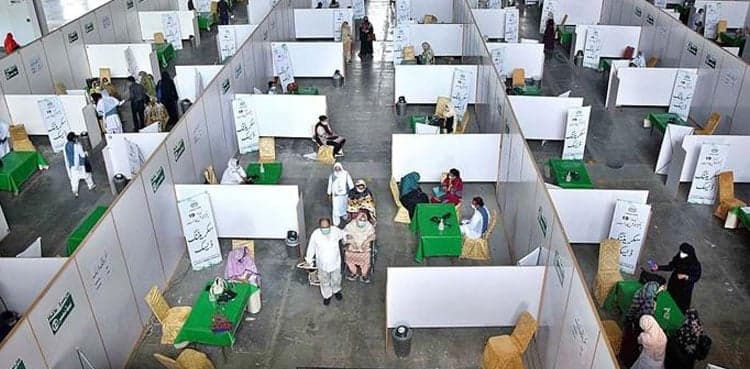 Federal govt decides to administer booster shots to abroad travelers: sources