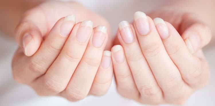 Here are four ways to make your nails strong!