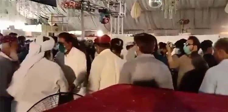 Sindh minister spotted attending gathering at marriage hall amid Karachi lockdown  