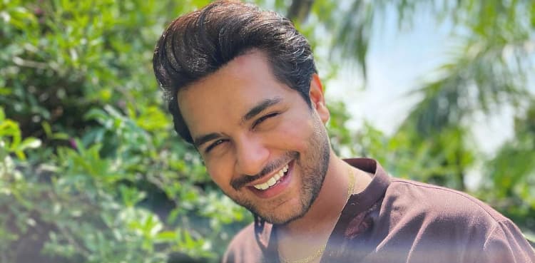 Speechless: Asim Azhar marks 8 years in the music industry