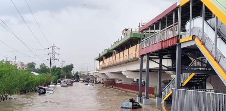 'Poor planning of Green Line BRT causing urban flooding at Nagan Chowrangi'