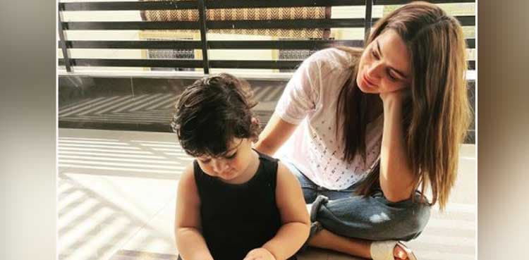 Minal Khan gets a special gift for niece Amal Muneeb