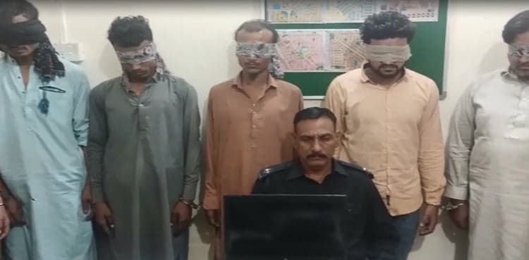 Criminals involved in changing IMEI numbers of snatched phones arrested