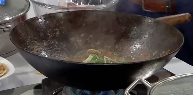Watch: Recipe for cooking tantalizing dumba karahi