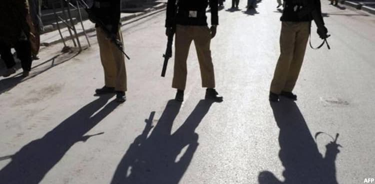 Remand of policemen extended in Korangi 'fake' encounter case