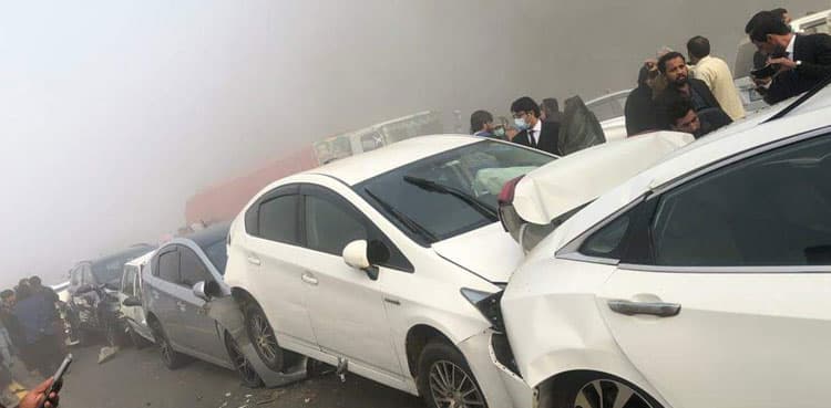 22 injured as dozens of vehicles pile up on motorway in Sheikhupura