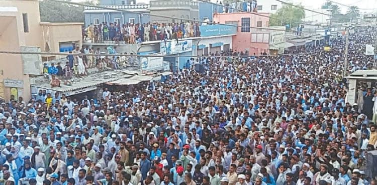 Balochistan CM expected to meet protesting Gwadar fishermen