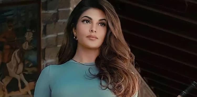 Jacqueline Fernandez took expensive gifts from conman: chargesheet