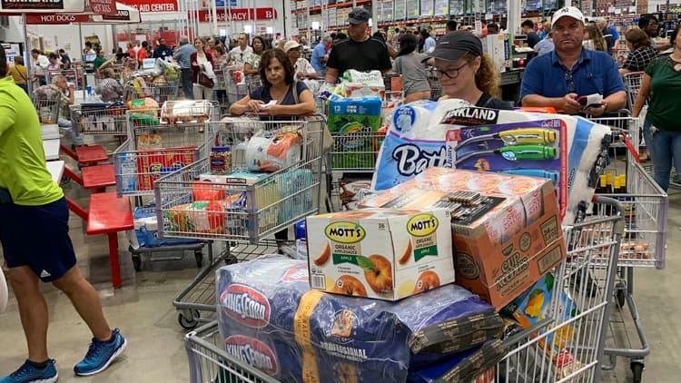 Soaring prices push annual inflation in US to 40-year high