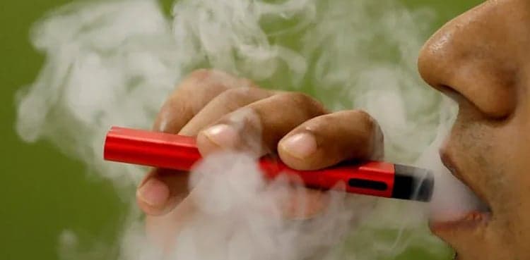 Vapers risk more symptoms from COVID-19