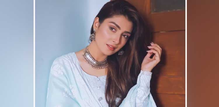 Actor Ayeza Khan celebrates birthday with family, pictures go viral