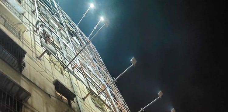 Billboards removed as gusty winds continue to batter Karachi