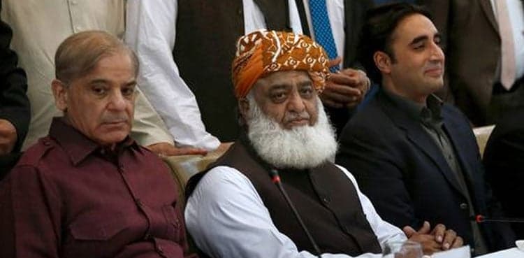 Federal govt slams Imran Khan over remarks against army
