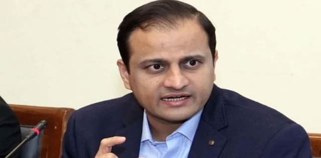 Murtaza Wahab represents firm in court, alleged of petroleum smuggling