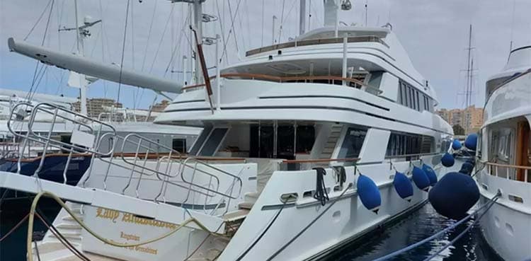 Ukraine’s sailor sinks £5mn luxury yacht of Russian boss in 'revenge'