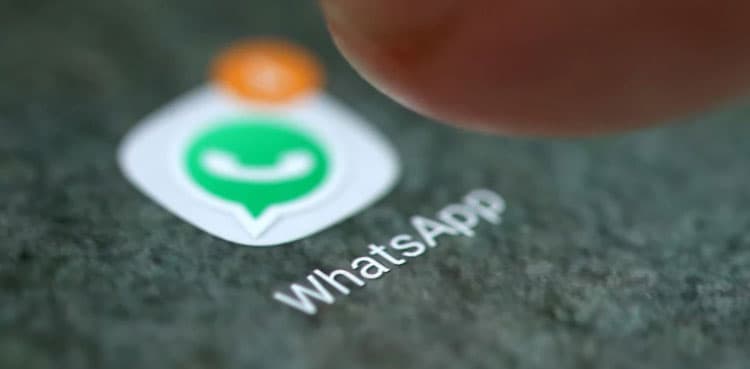 Here's how to use WhatsApp emoji message reactions