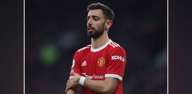 Manchester United's Bruno Fernandes involved in car crash but unhurt