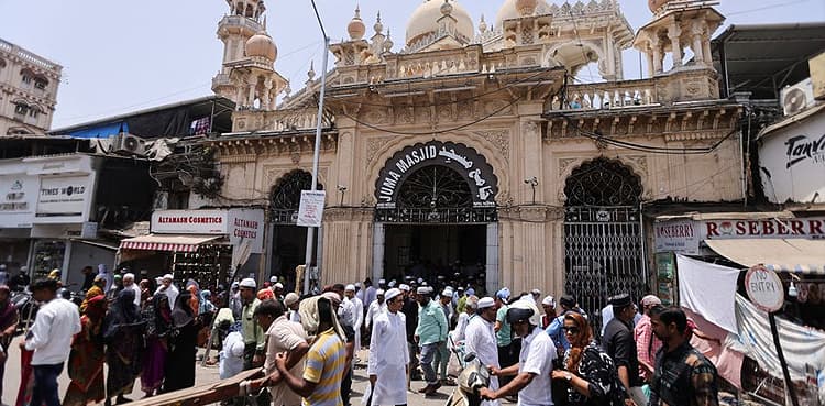 #ARYBLOG: Muslims cornered in India