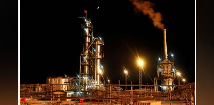 EU to propose phasing out Russian oil in new sanctions wave