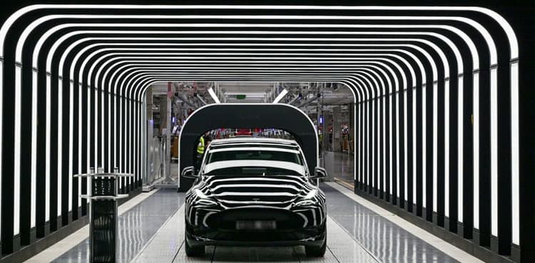 Tesla to discuss factory plan for new $24,000 car with India