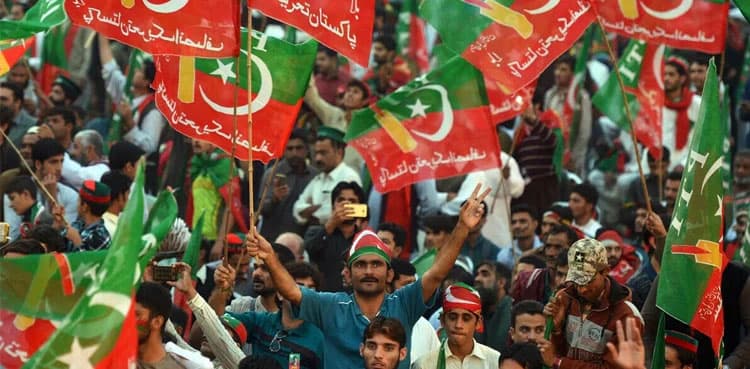 'Govt delaying permission to PTI for power show at Parade Ground'