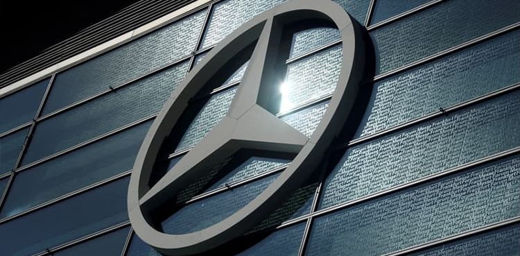 Mercedes recalls one million older cars