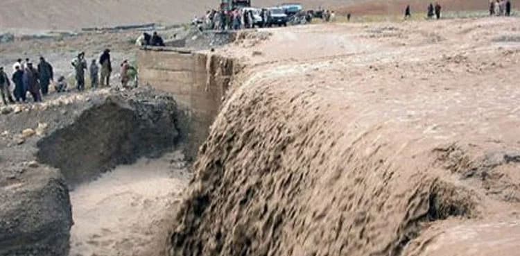 Heavy rain: Bridge connecting Sindh, Balochistan collapses