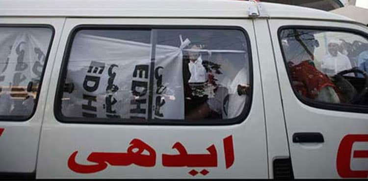 Four killed in coach-van collision near Balochistan's Windar