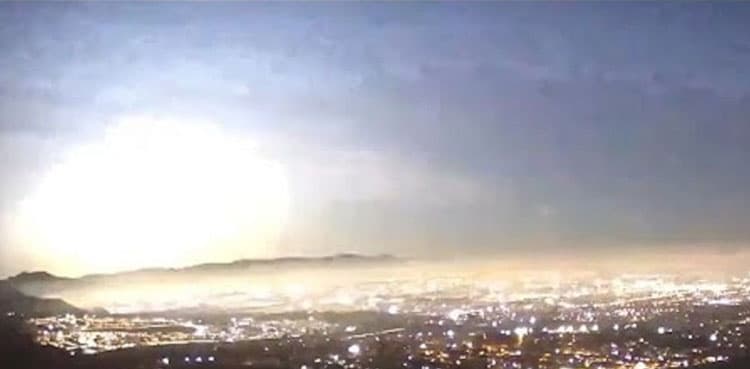 Watch: Meteor lights up night sky in Chile