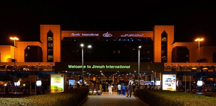 100 Pakistanis deported from Saudi Arabia