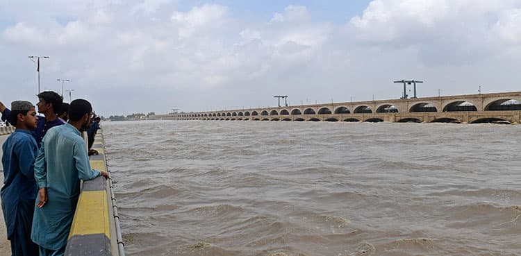 Eight to 11 Lac super flood expected to reach Guddu: Sindh CM