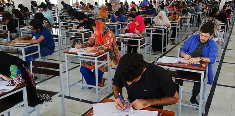 Pakistan govt to 'ban' registration of new medical & dental colleges