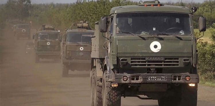Thousands' fleeing Ukraine's Kharkiv region into Russia: official