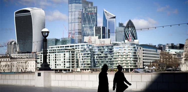 UK economy falls into recession
