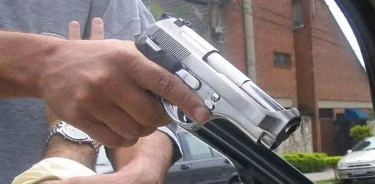 Father of three falls victim to street crime in Karachi