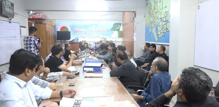 MQM-P Rabita Committee holds key session after talks with PPP