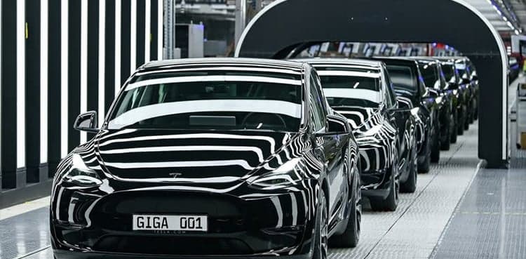 Tesla deliveries slump, Musk's EV maker stares at second year of falling sales