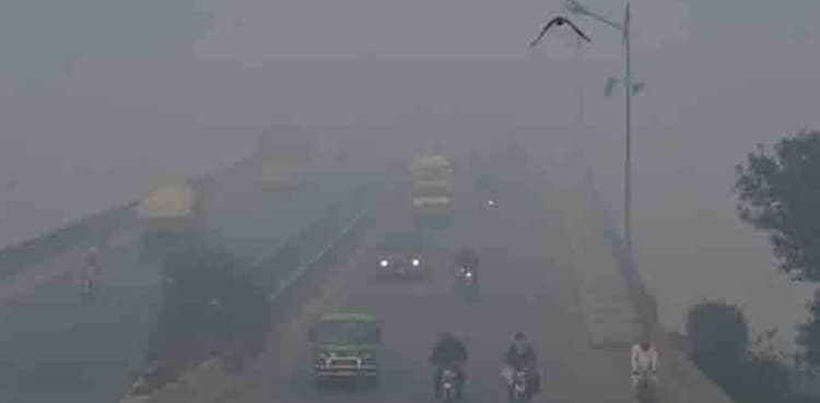 Smog: Rawalpindi district administration seals industrial units, brick kilns