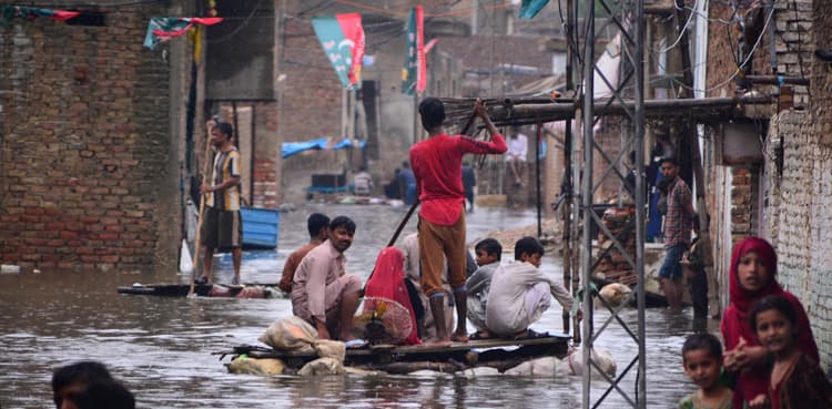 UK to provide additional £10m aid for Pakistan flood relief efforts