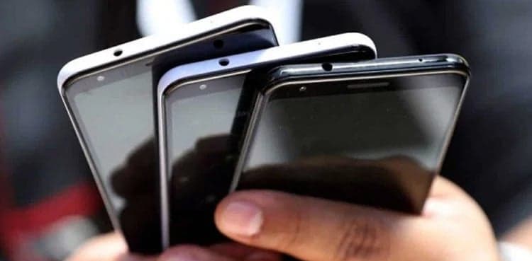 Karachi: Snatched mobile phones being smuggled to Afghanistan