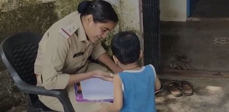 Viral video: Madhya Pradesh child, 3, reports mother to cops over candy